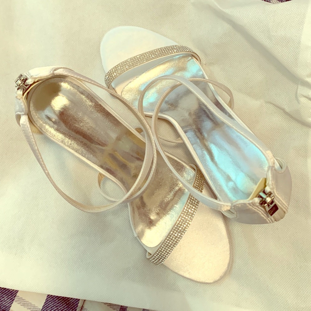 Size 38(EU) 8 (US) Fashion / Wedding Heels